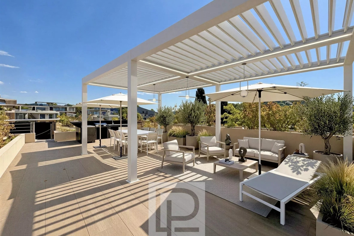 Appartement de luxe à vendre à Mougins, 1 080 000 €, Photo 2