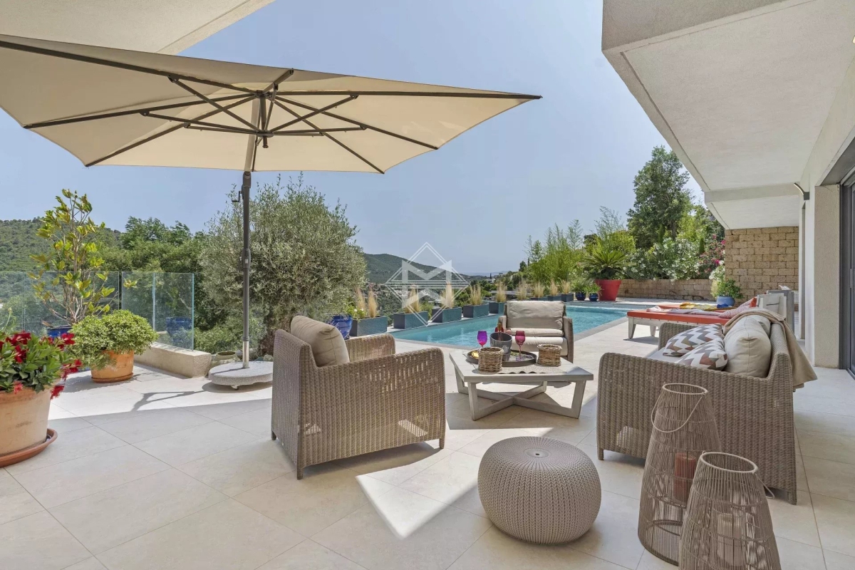 Luxury House for sale in La Londe-les-Maures, 1 990 000 €, Photo 3