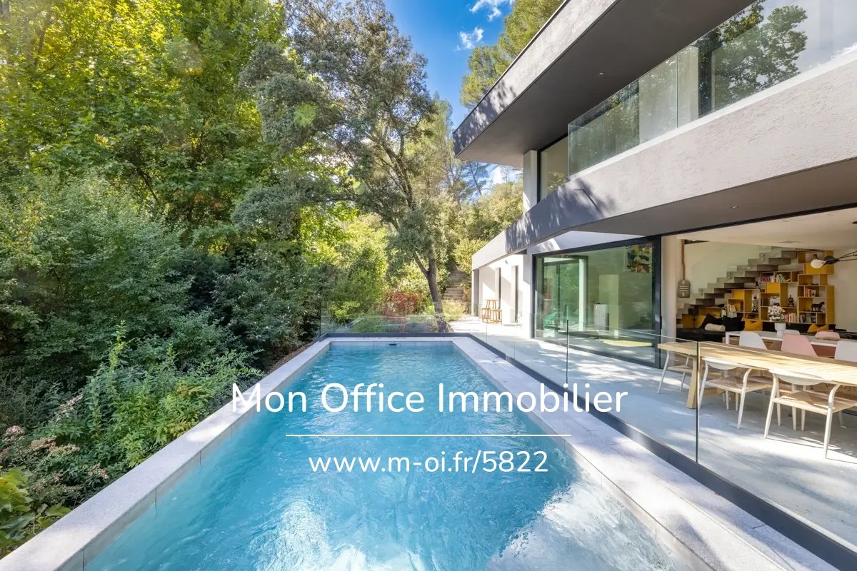 Luxury House for sale in Saint-Marc-Jaumegarde, 1 750 000 €, Photo 1