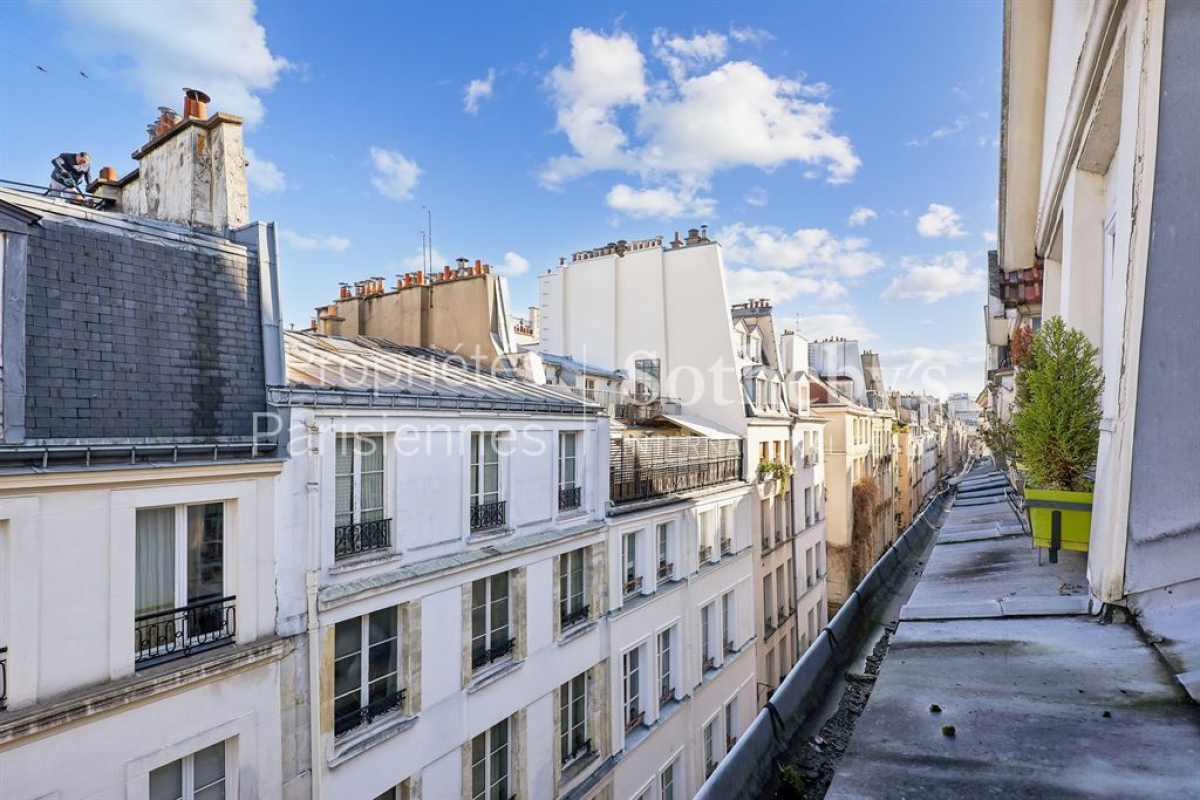 Luxury Apartment for sale in Paris 4Ème, 2 300 000 €, Photo 2