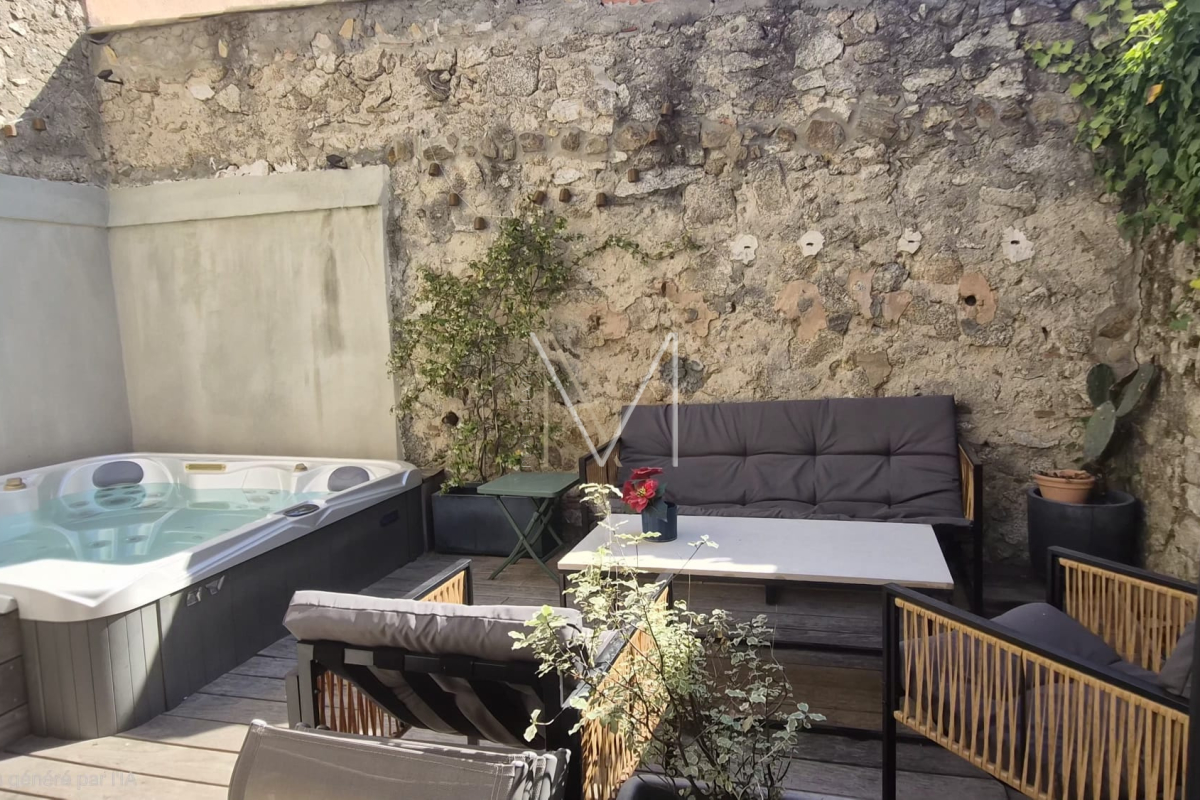 Luxury House for sale in Le Plan-de-La-Tour, 629 000 €, Photo 1