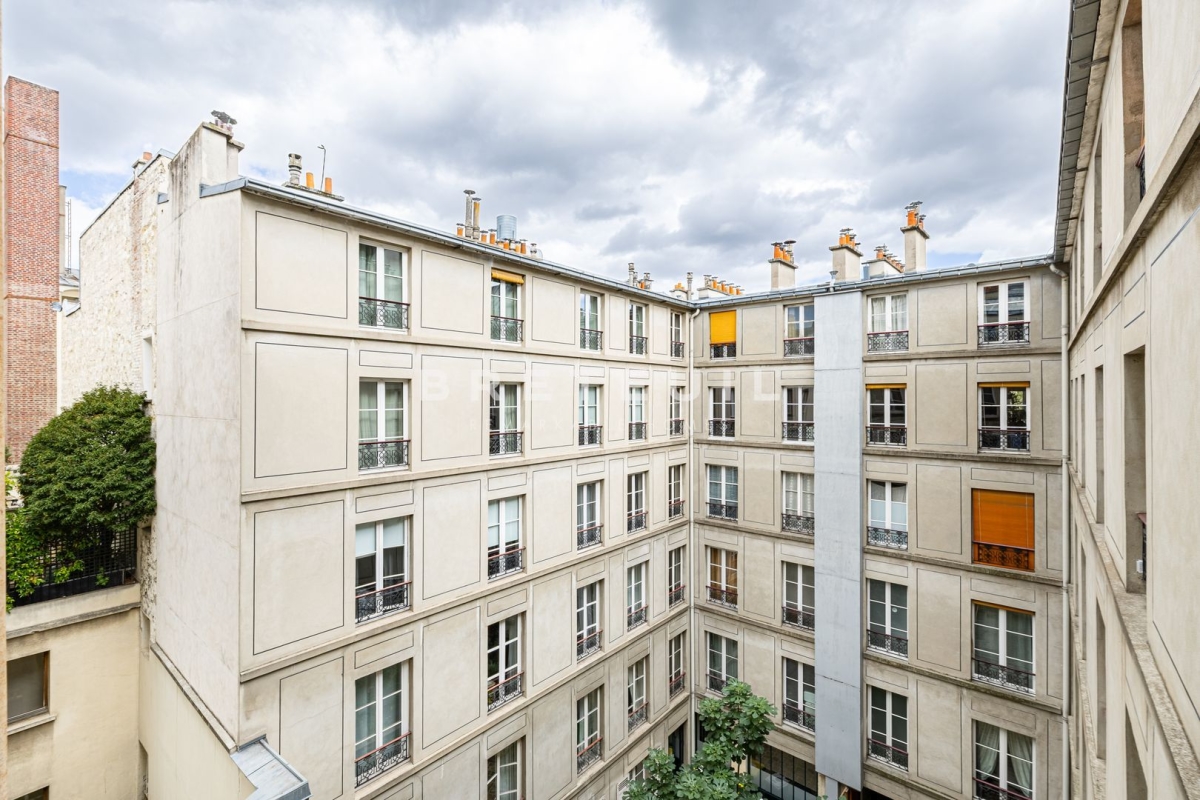 Appartement de luxe à vendre à Paris 7ème, 1 070 000 €, Photo 2
