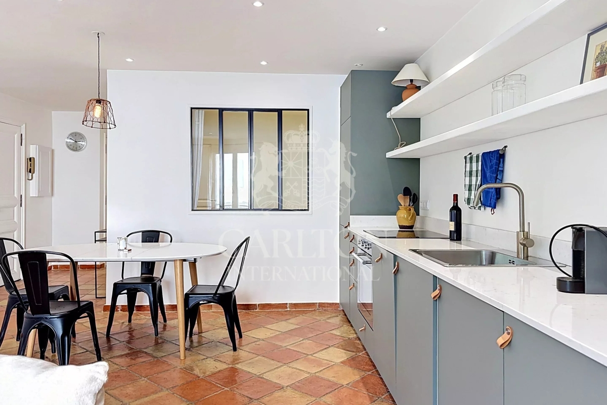 Appartement de luxe à vendre à Saint-Tropez, 875 000 €, Photo 1