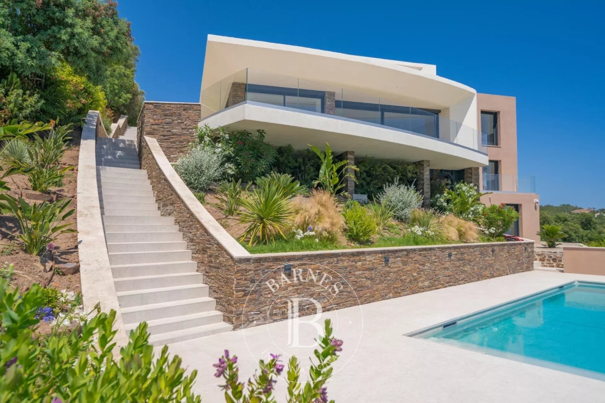 Maison de luxe à vendre à Saint-Raphaël, 6 100 000 €, Photo 1