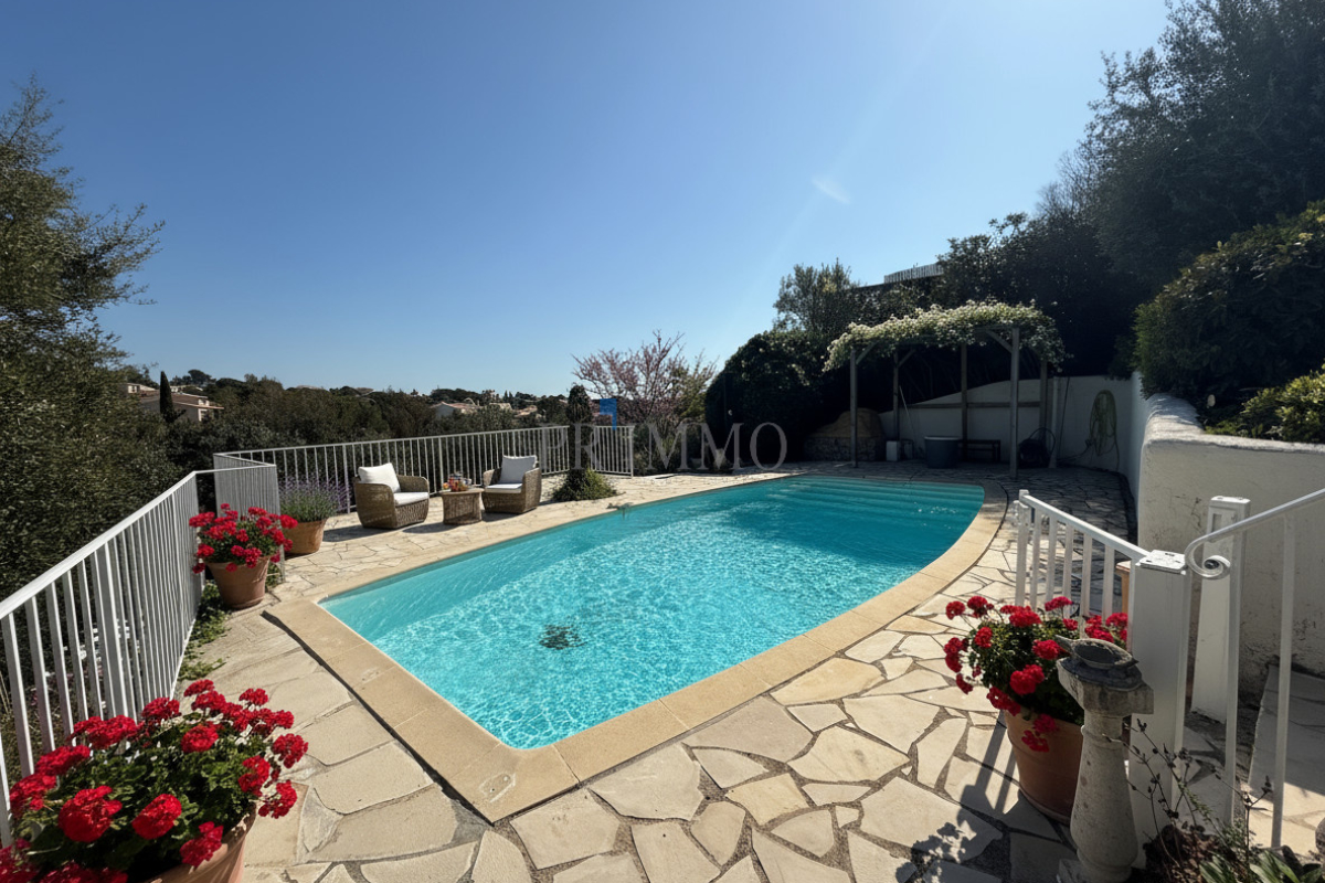 Luxury House for sale in Les Issambres, 940 000 €, Photo 2