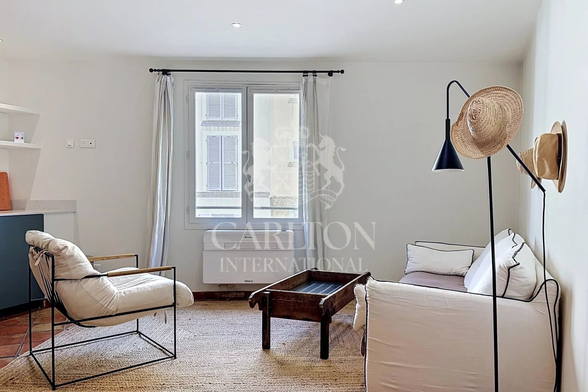 Appartement de luxe à vendre à Saint-Tropez, 875 000 €, Photo 2
