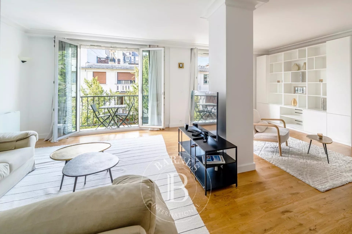 Luxury Apartment for sale in Neuilly-sur-Seine, 1 370 000 €, Photo 2