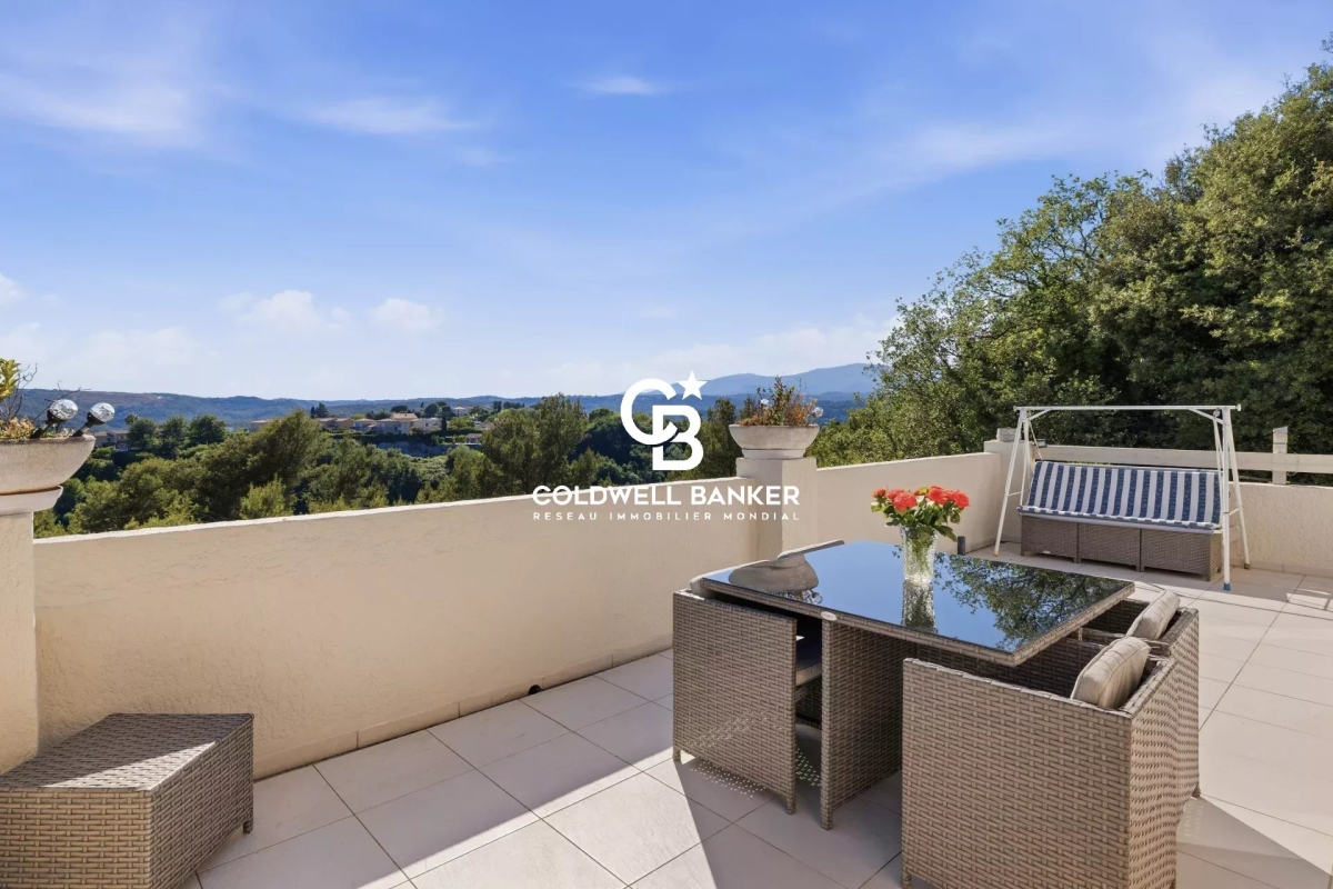 Maison de luxe à vendre à Cagnes-sur-Mer, 745 000 €, Photo 2