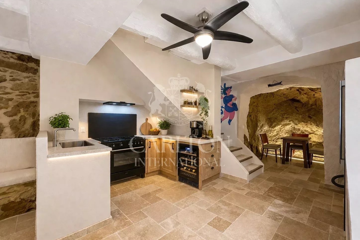 Luxury Apartment for sale in Grimaud, 495 000 €, Photo 3