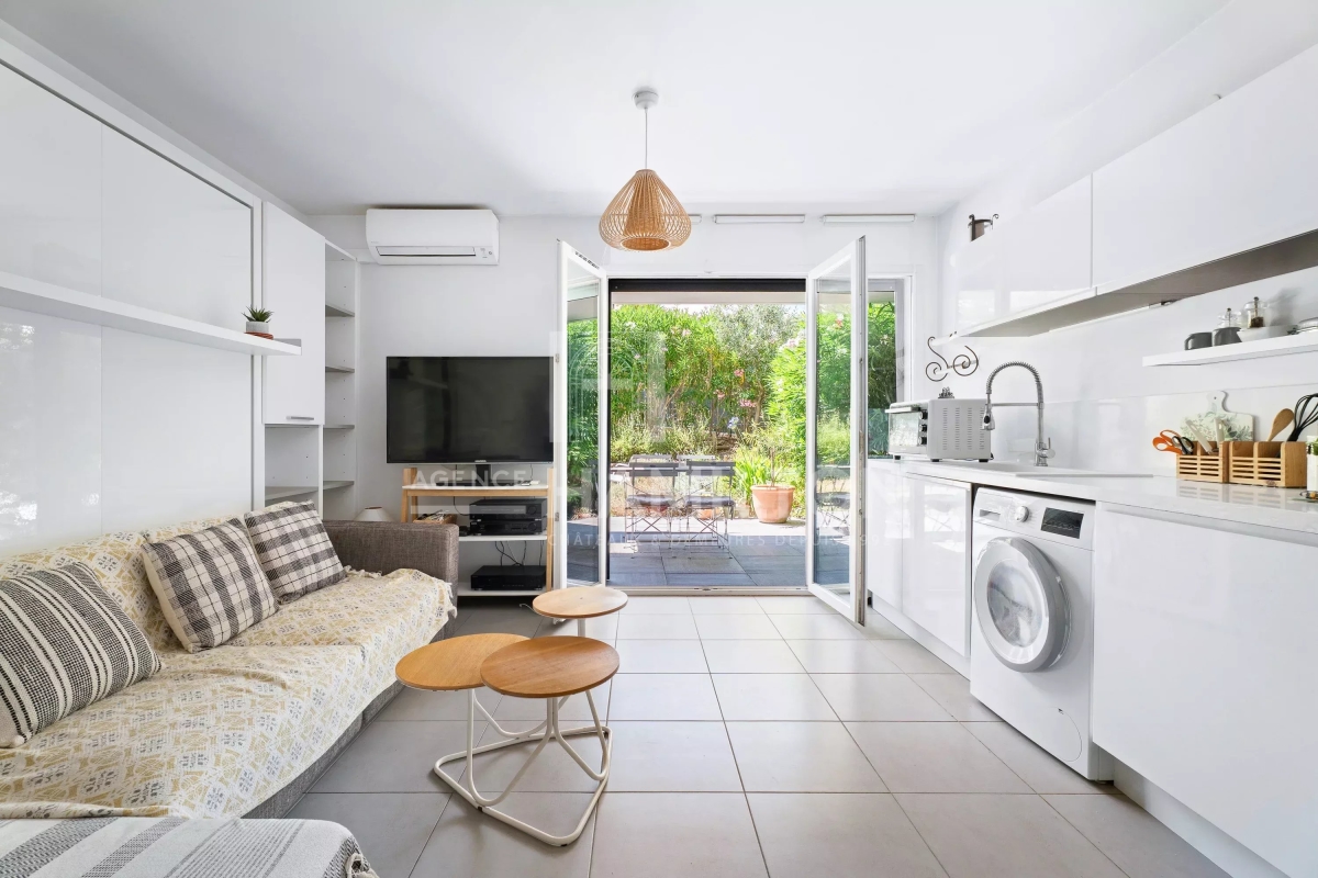 Appartement de luxe à vendre à Antibes, 260 000 €, Photo 3