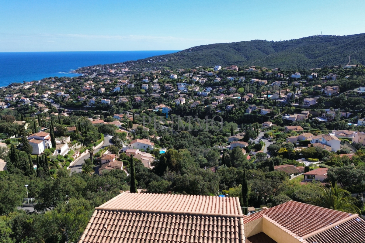 Maison de luxe à vendre à Roquebrune-sur-Argens, 980 000 €, Photo 4