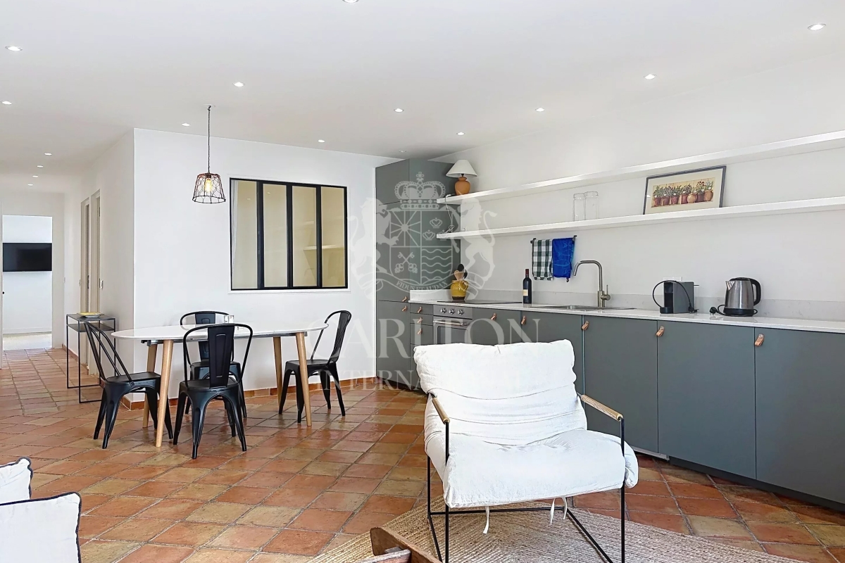 Appartement de luxe à vendre à Saint-Tropez, 875 000 €, Photo 4