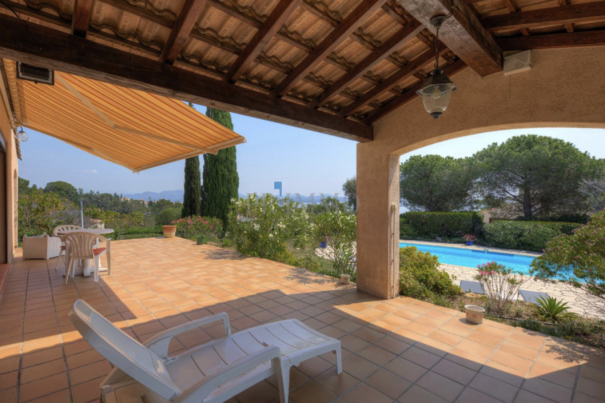 Maison de luxe à vendre à Saint-Aygulf, 899 000 €, Photo 5