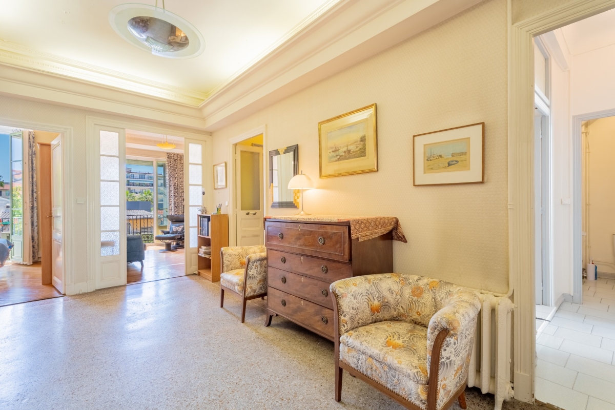Luxury Apartment for sale in Nice, 720 000 €, Photo 1