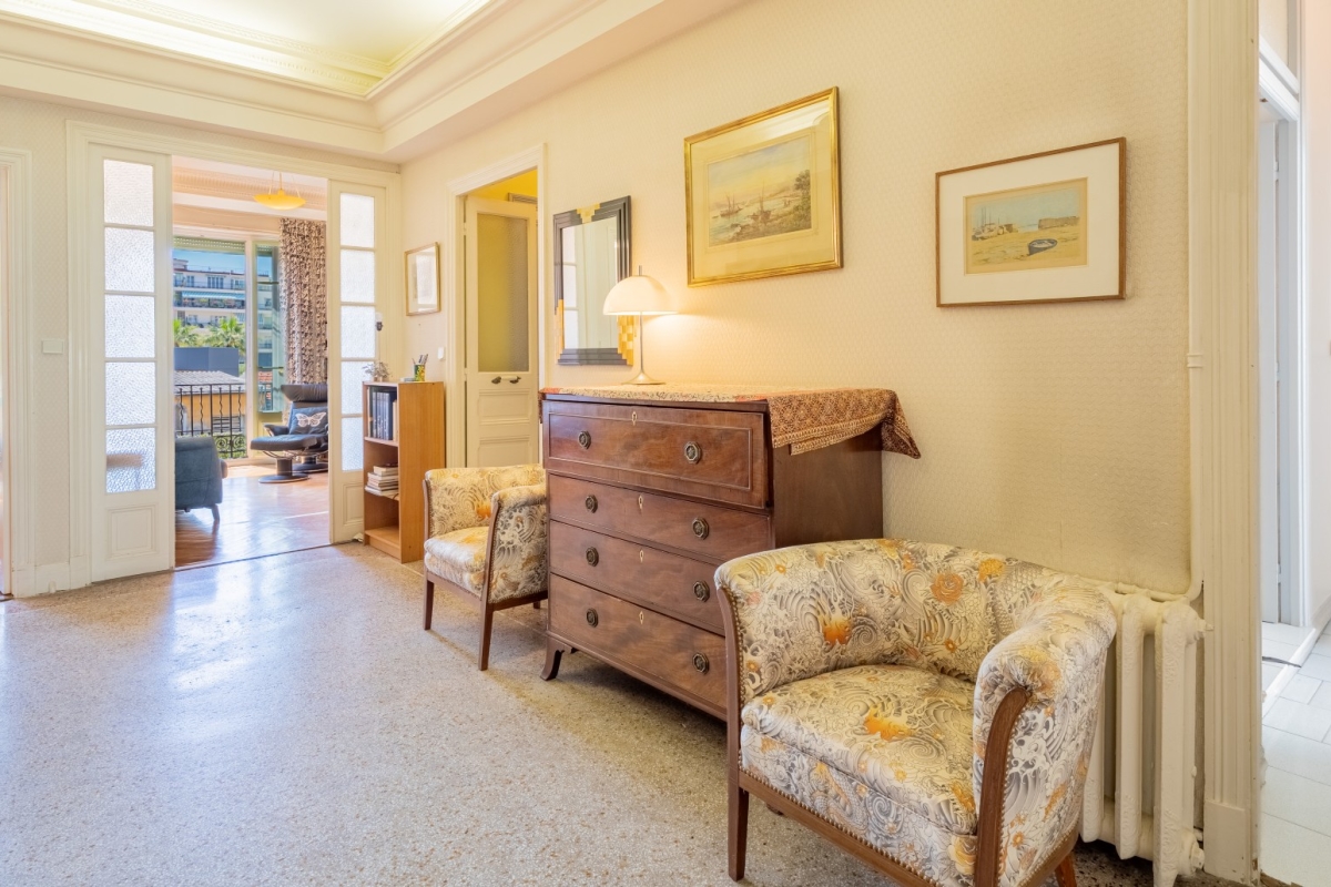 Luxury Apartment for sale in Nice, 720 000 €, Photo 2
