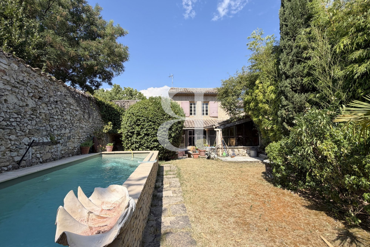 Luxury House for sale in Robion, 850 000 €, Photo 1