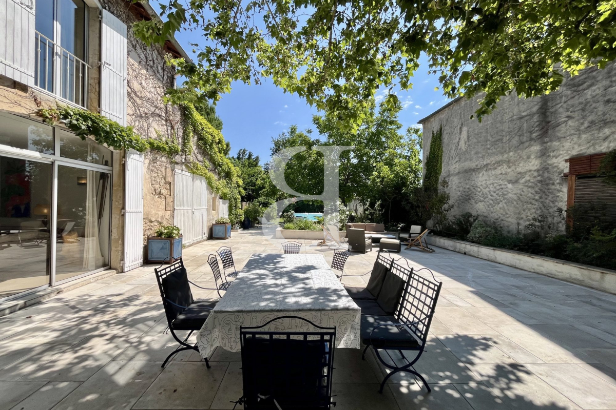 Maison de luxe à vendre à Noves, 695 000 €, Photo 1