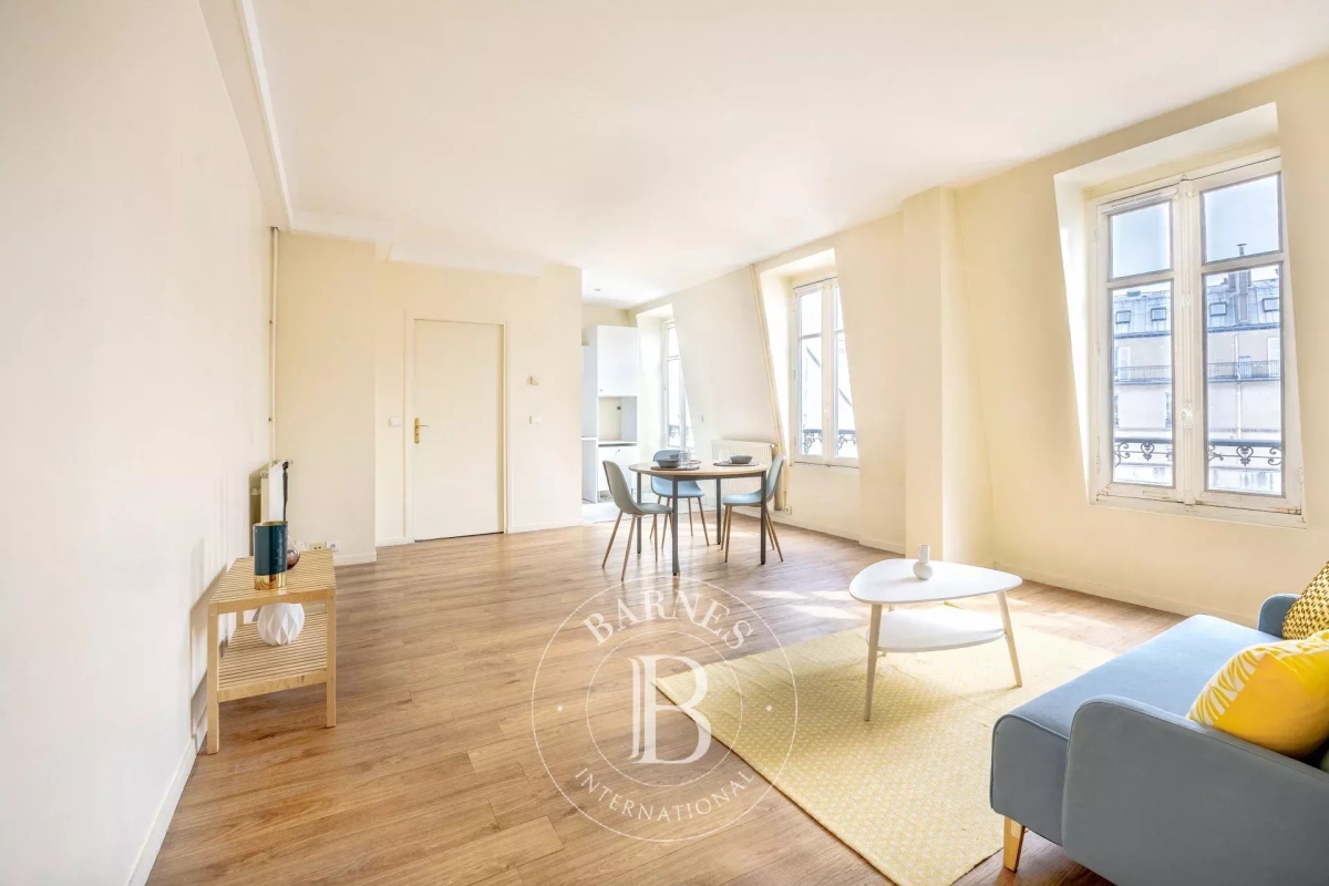 Luxury Apartment for sale in Paris 8ème, 595 000 €, Photo 1