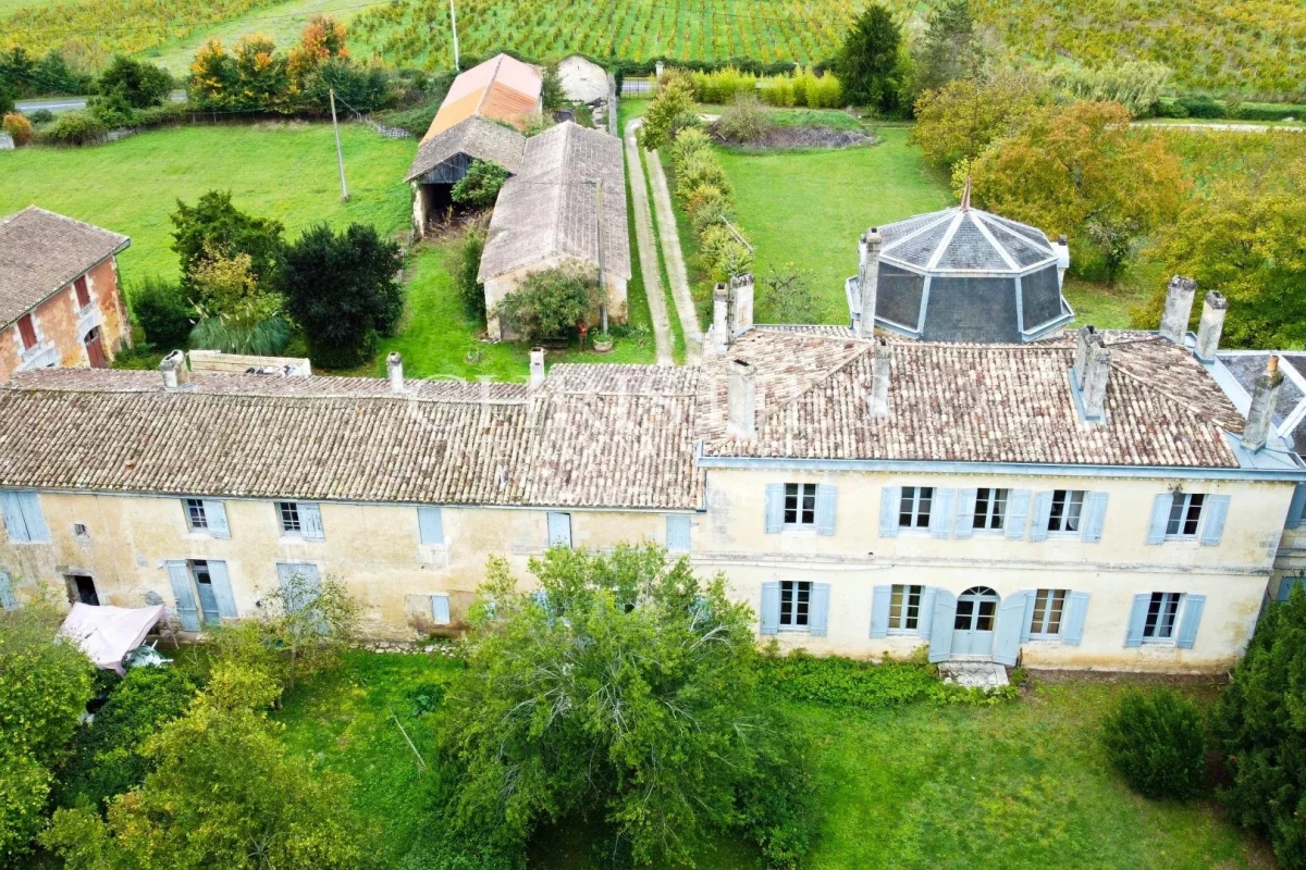Luxury House for sale in Blaye, 730 000 €, Photo 1