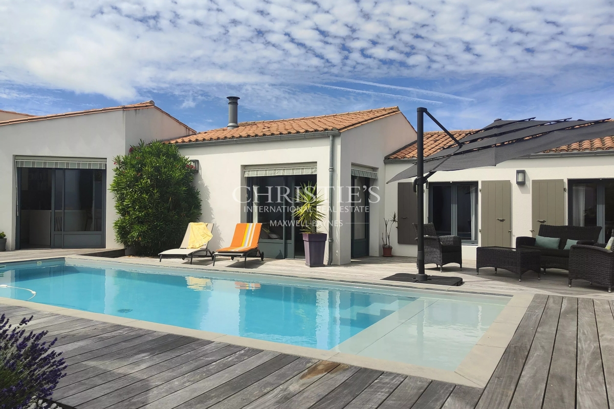 Luxury House for sale in La Flotte, 1 470 000 €, Photo 1
