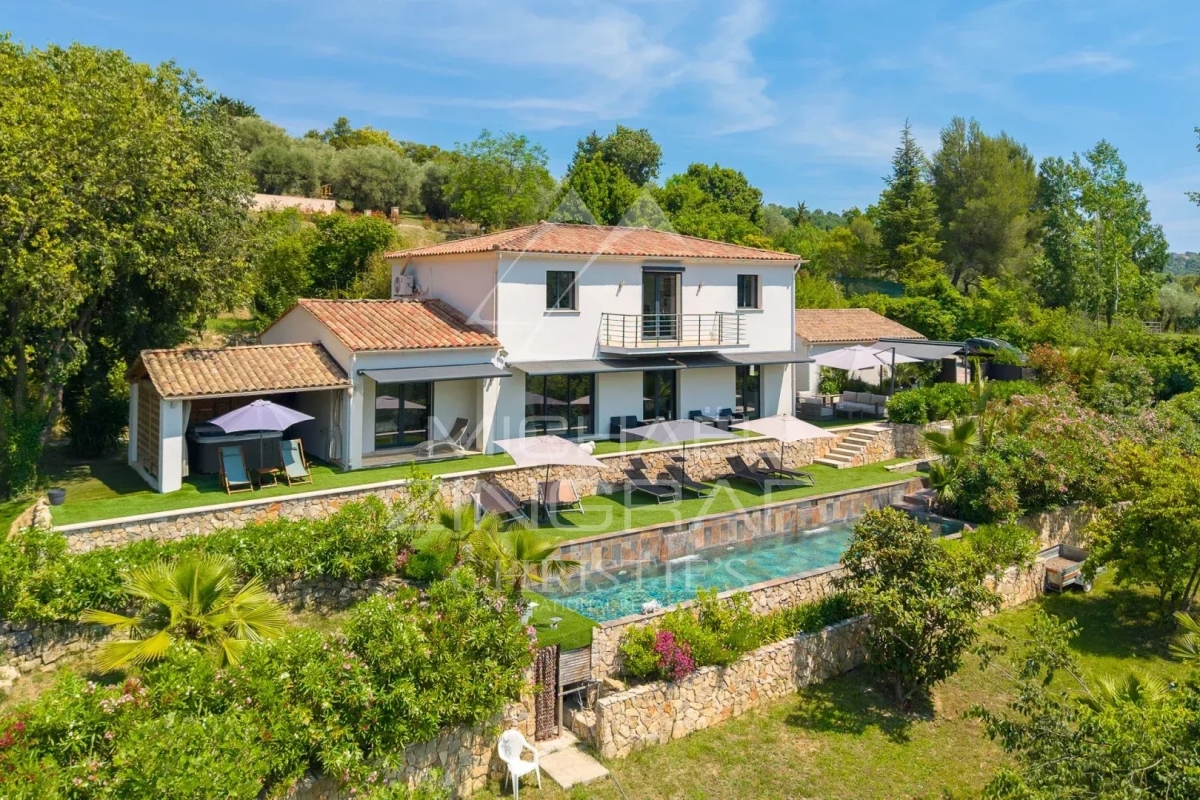Maison de luxe à vendre à Grasse, 1 590 000 €, Photo 1