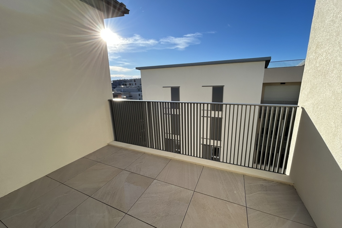 Appartement de luxe à vendre à Antibes, 269 000 €, Photo 2