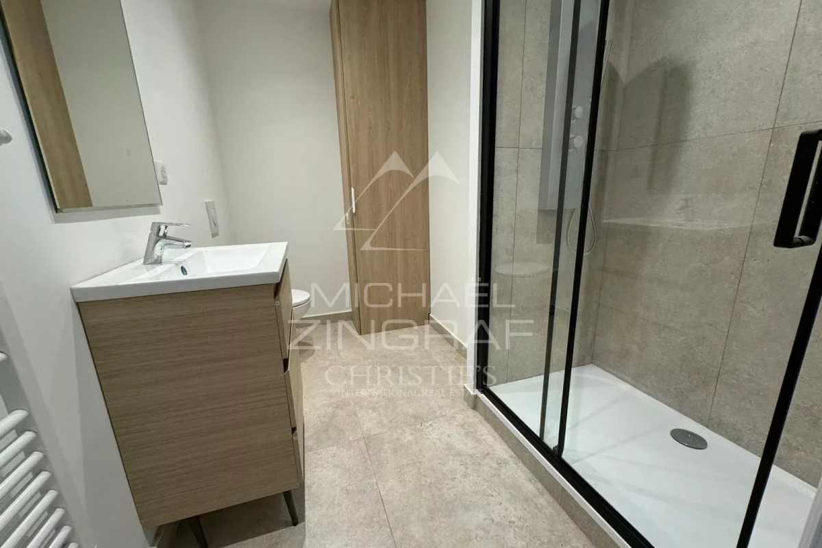 Appartement de luxe à vendre à Antibes, 219 000 €, Photo 2