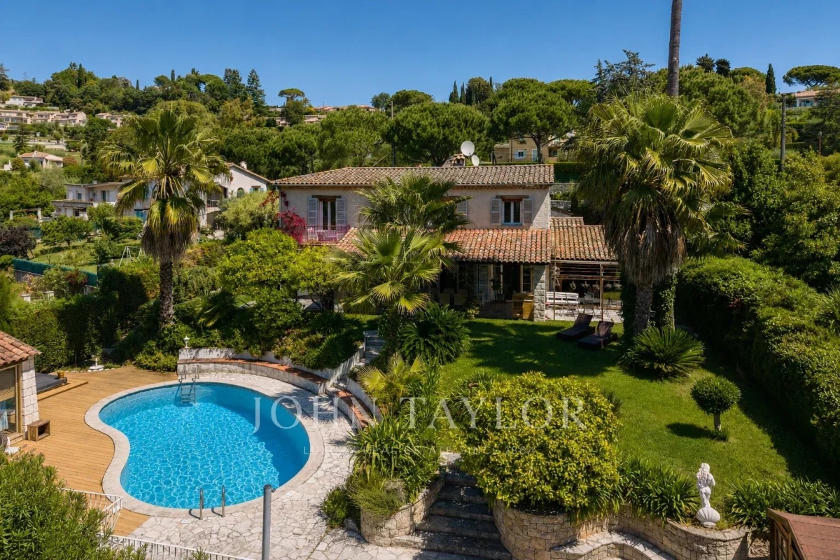 Maison de luxe à vendre à Vence, 966 000 €, Photo 2