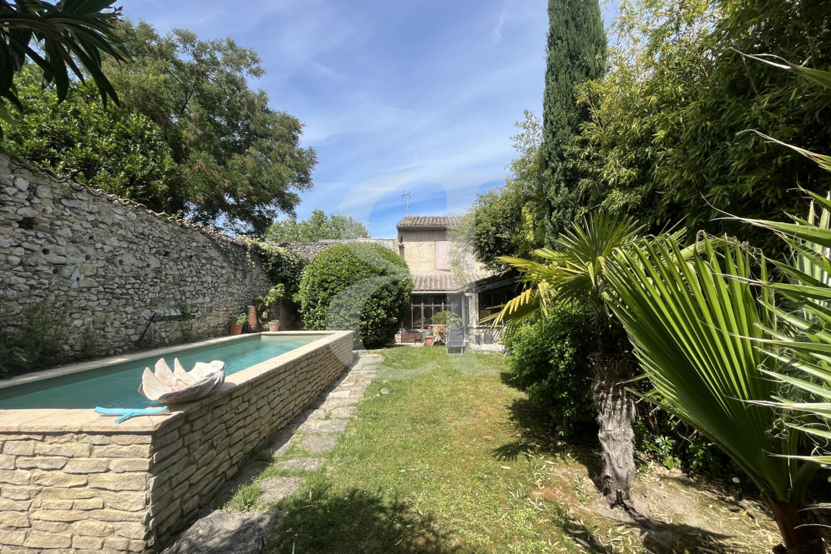 Maison de luxe à vendre à Robion, 850 000 €, Photo 3