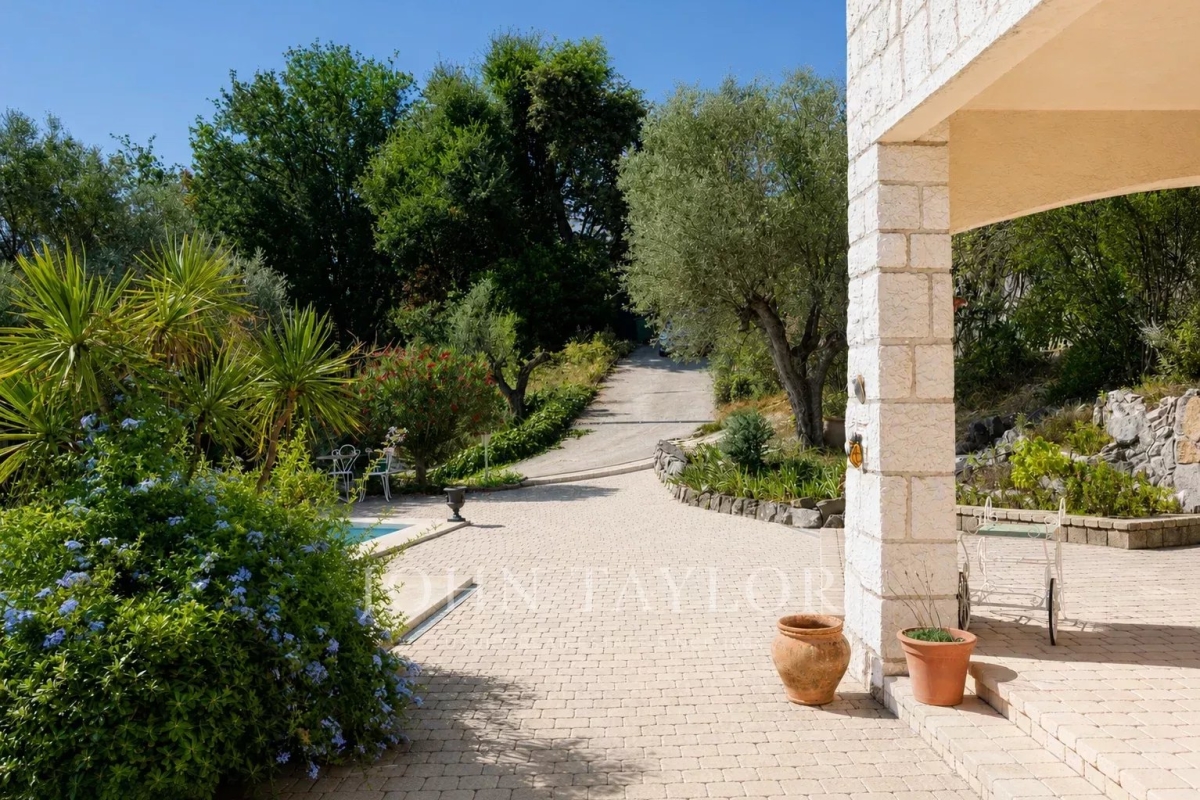 Luxury House for sale in Saint-Paul-de-Vence, 1 570 000 €, Photo 3