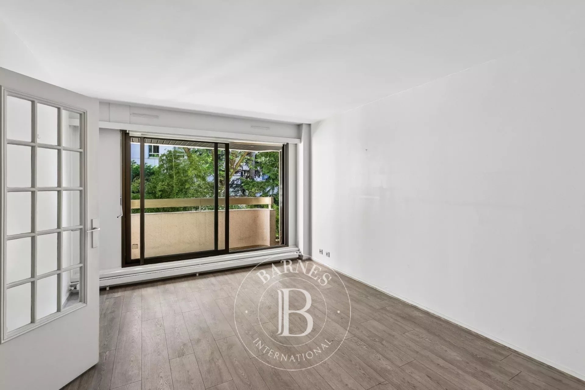 Luxury Apartment for sale in Paris 6Ème, 848 000 €, Photo 3