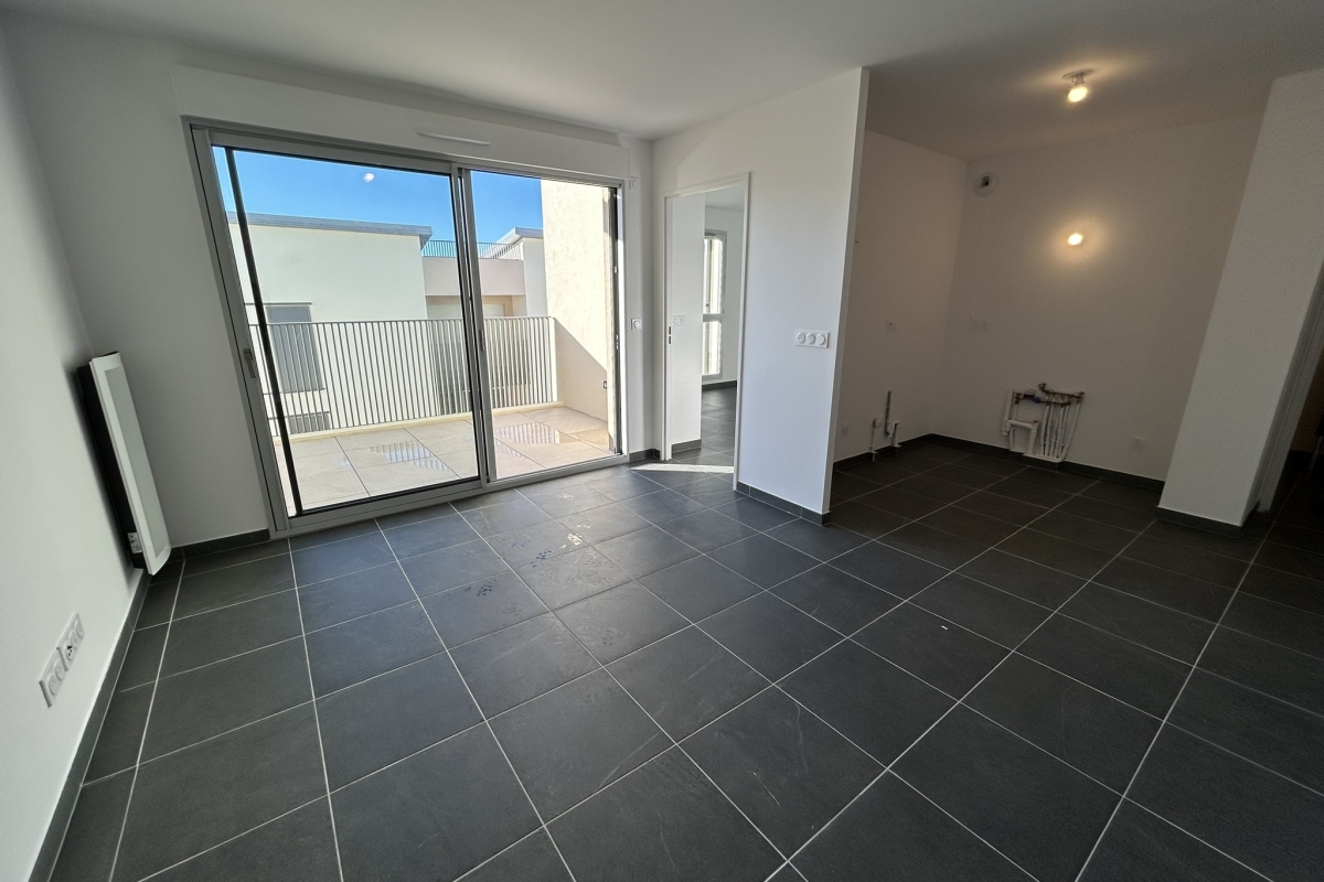 Appartement de luxe à vendre à Antibes, 269 000 €, Photo 1