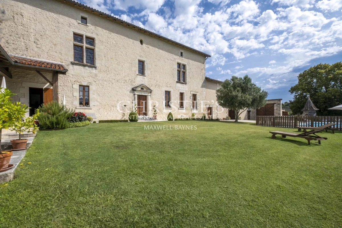 Luxury House for sale in Chalais, 900 000 €, Photo 6