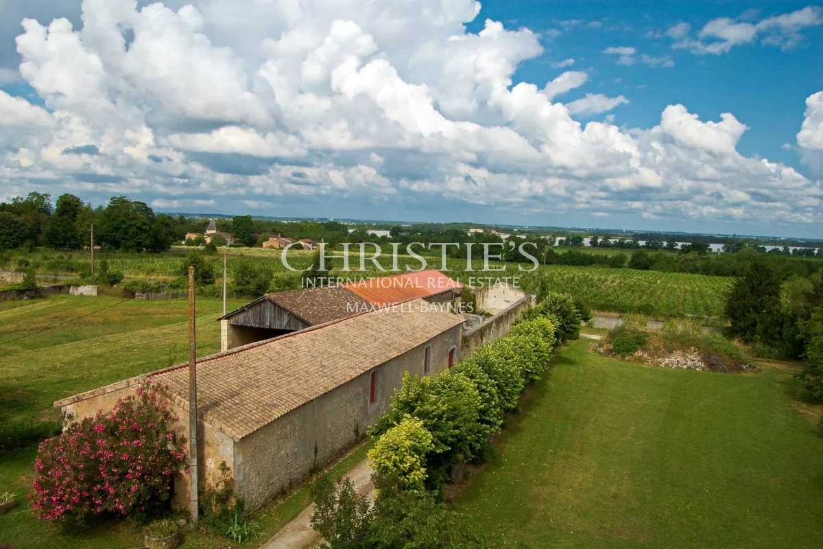 Luxury House for sale in Blaye, 730 000 €, Photo 6