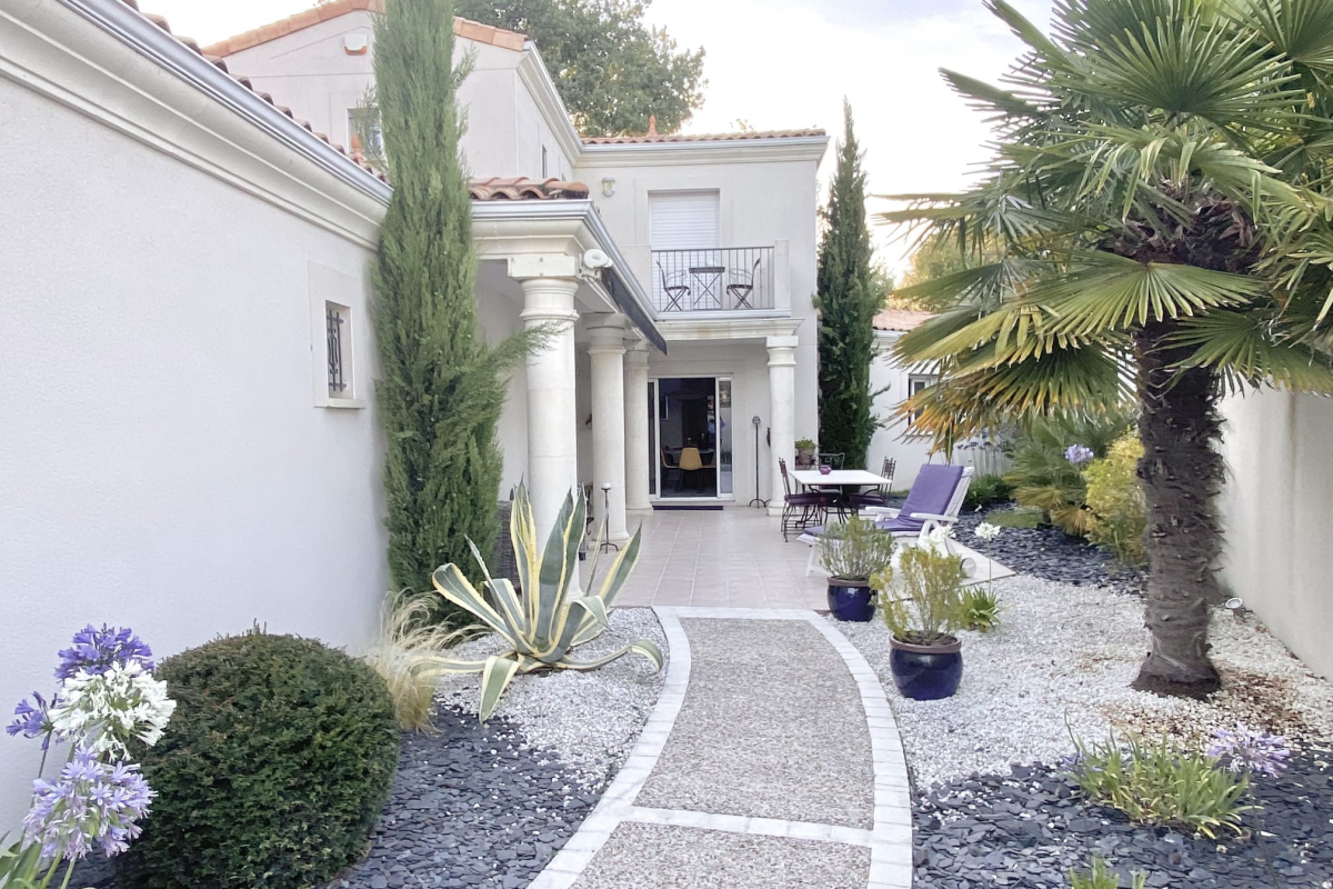 Luxury House for sale in Royan, 1 198 000 €, Photo 1