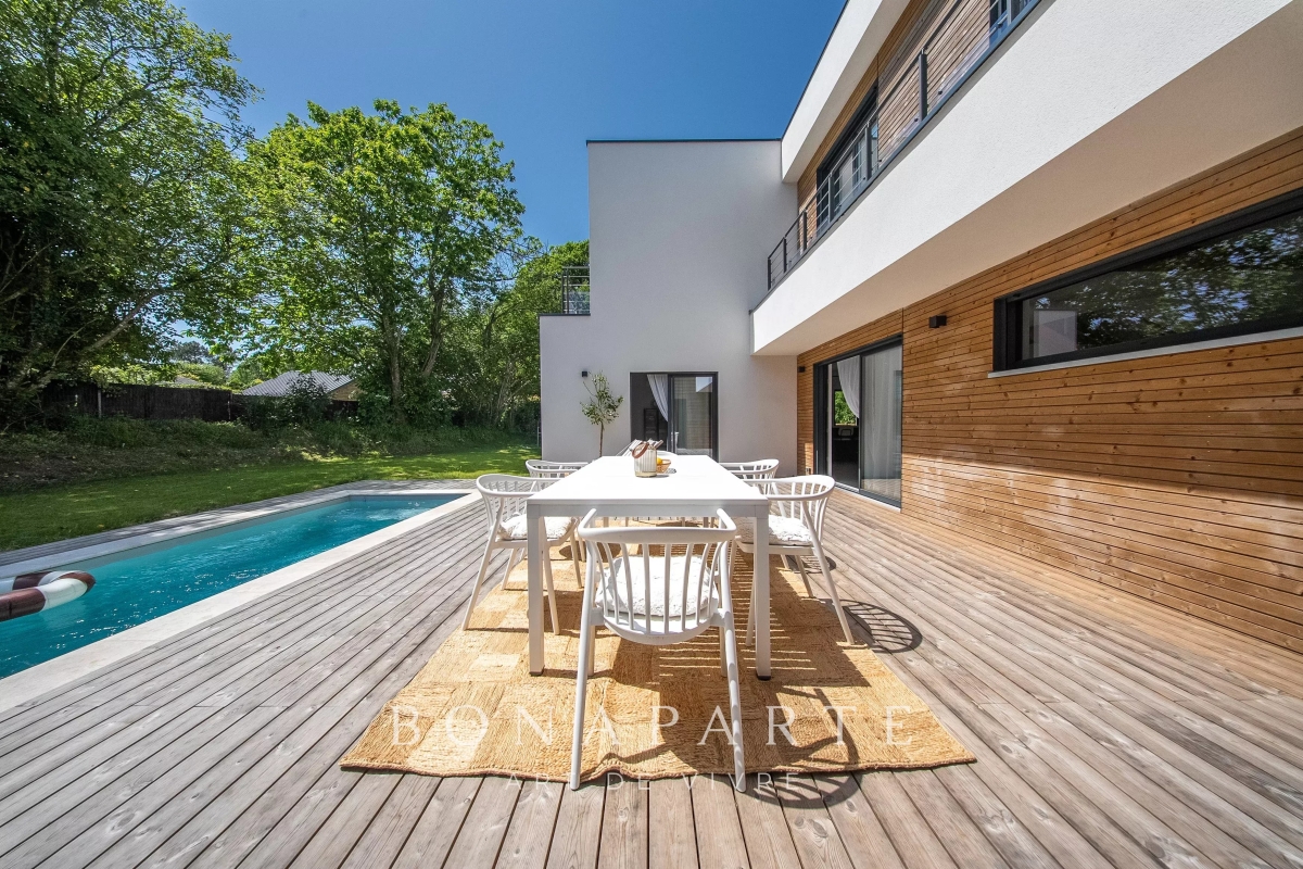 Luxury House for sale in Questembert, 745 500 €, Photo 1