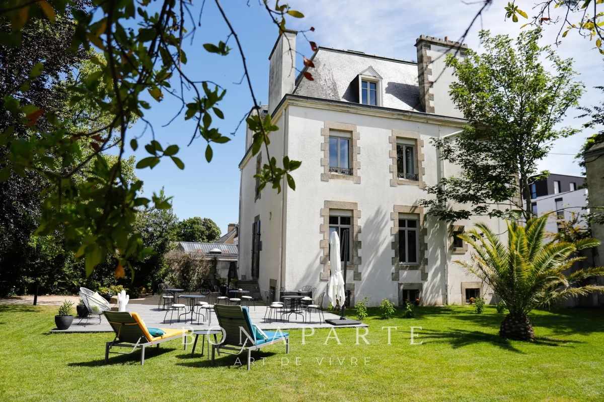 Luxury House for sale in Auray, 1 494 350 €, Photo 1