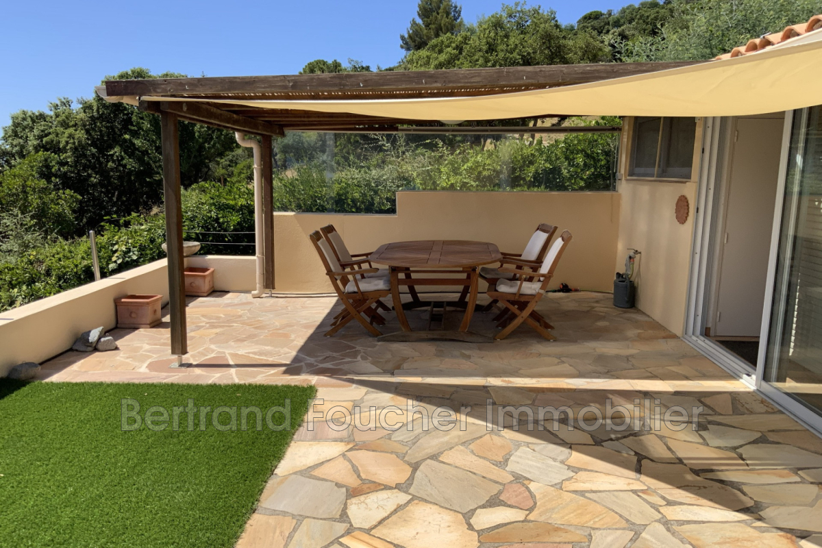 Luxury House for sale in La Croix-Valmer, 441 000 €, Photo 1