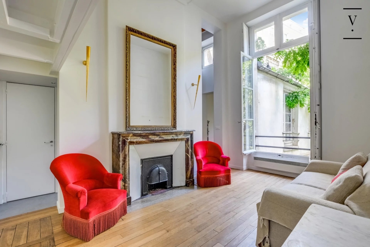 Luxury Apartment for sale in Paris 3ème, 690 000 €, Photo 2
