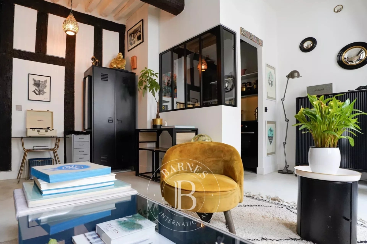 Luxury Apartment for sale in Paris 3Ème, 650 000 €, Photo 3