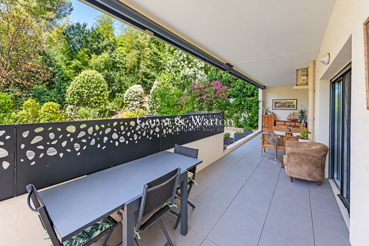 Appartement de luxe à vendre à Saint-Raphaël, 449 000 €, Photo 2