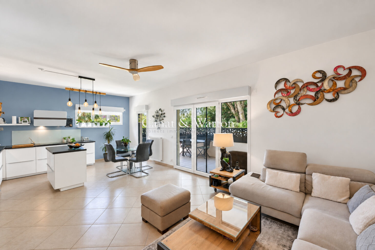 Appartement de luxe à vendre à Saint-Raphaël, 449 000 €, Photo 3