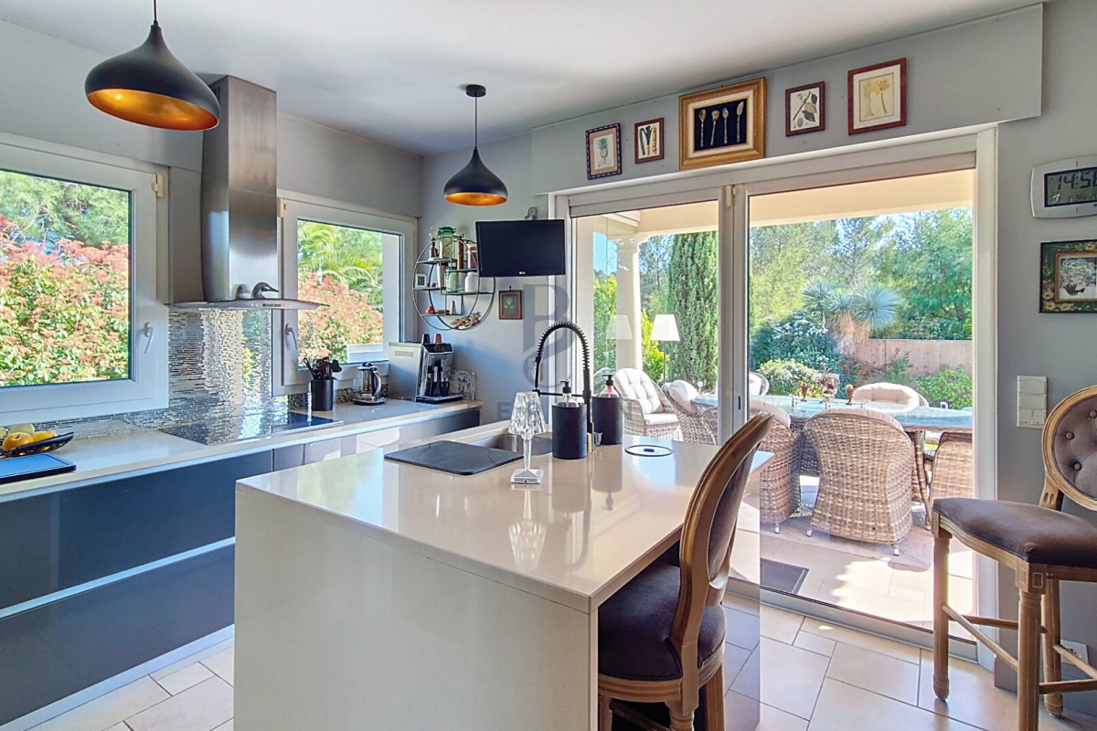 Maison de luxe à vendre à Saint-Raphaël, 1 290 000 €, Photo 3