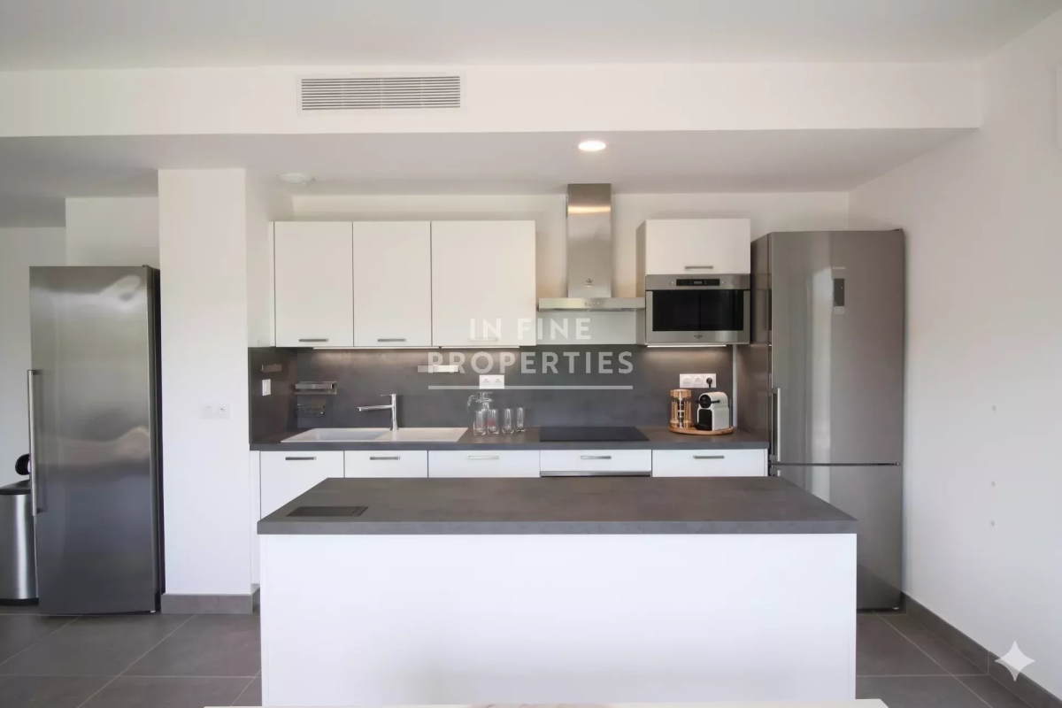 Luxury Apartment for sale in Biot, 694 900 €, Photo 3