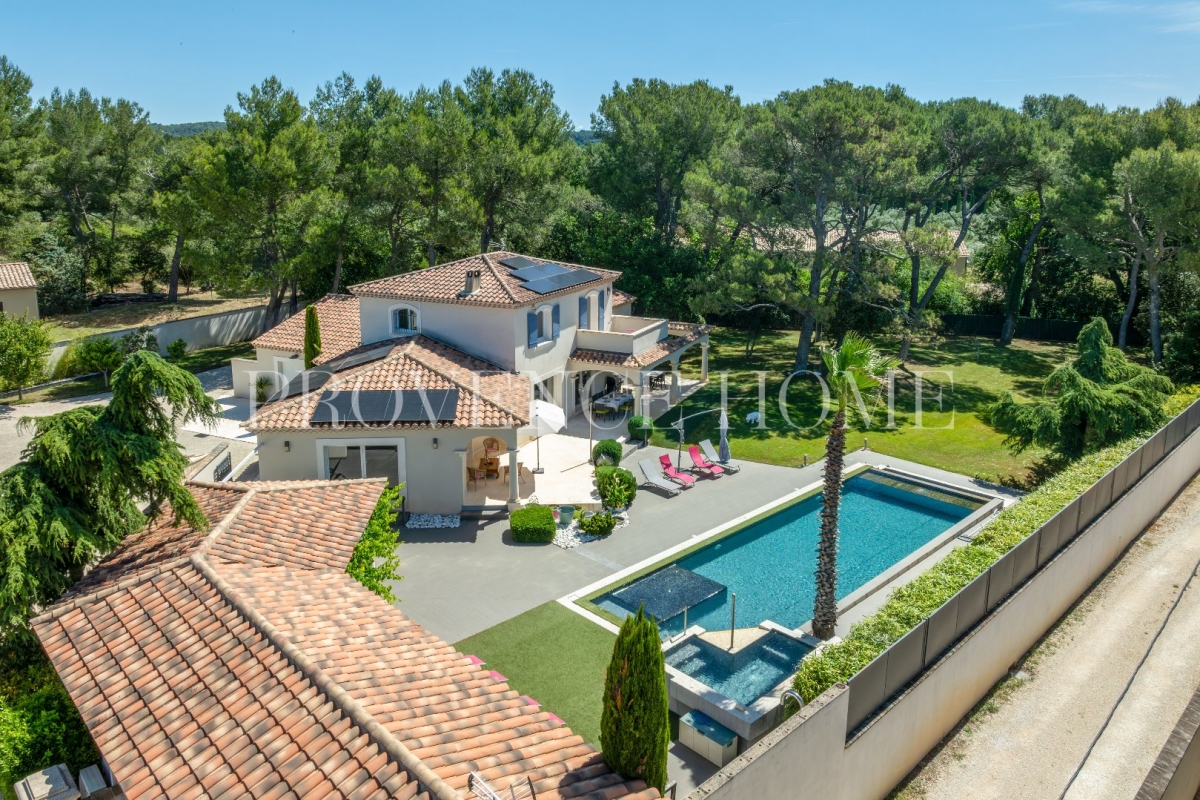 Maison de luxe à vendre à Cabrières-d'Avignon, 1 370 000 €, Photo 1