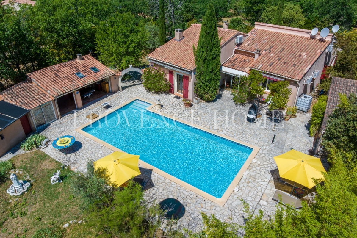 Maison de luxe à vendre à Saint Saturnin les Apt, 510 000 €, Photo 1