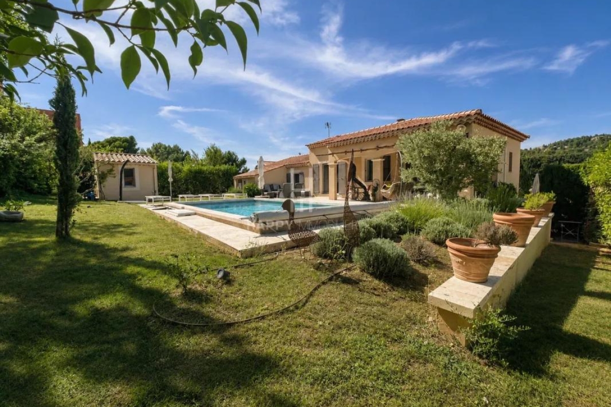 Maison de luxe à vendre à Maussane les Alpilles, 950 000 €, Photo 1