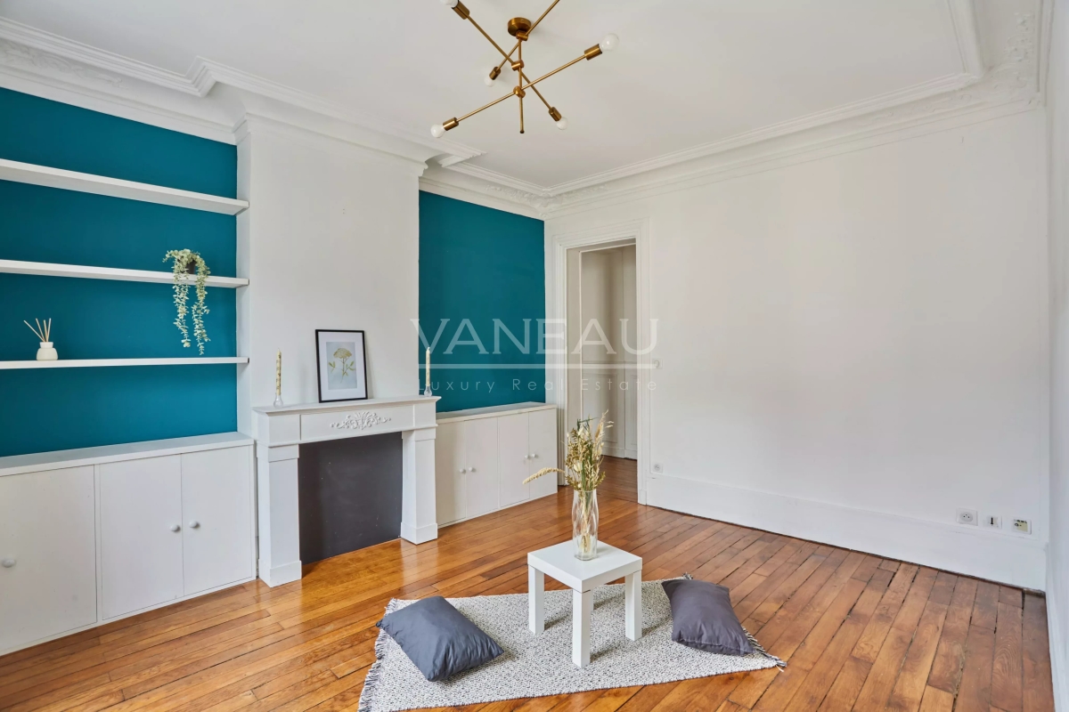Luxury Apartment for sale in Paris 17Ème, 680 000 €, Photo 2
