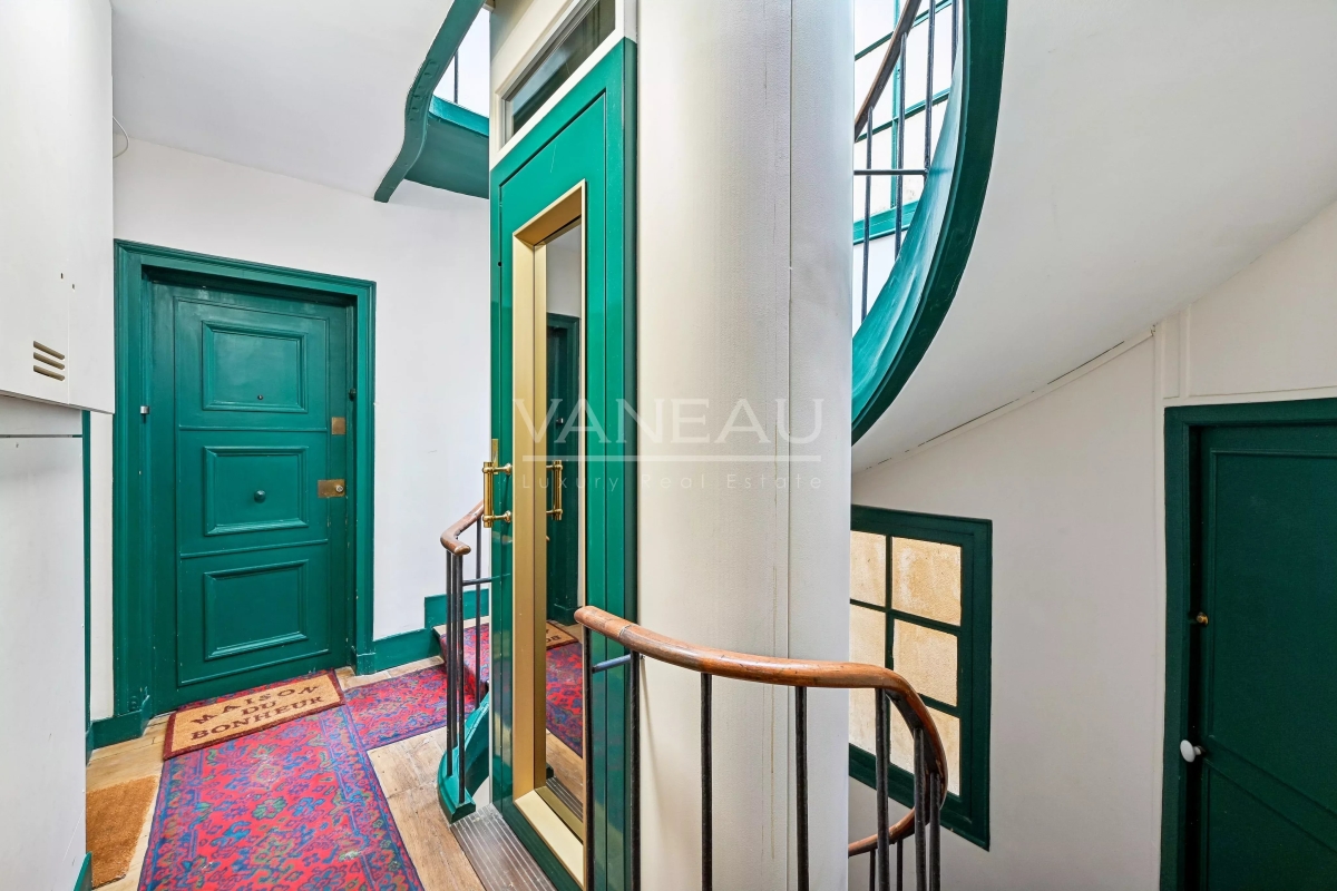 Luxury Apartment for sale in Paris 7Ème, 426 000 €, Photo 2