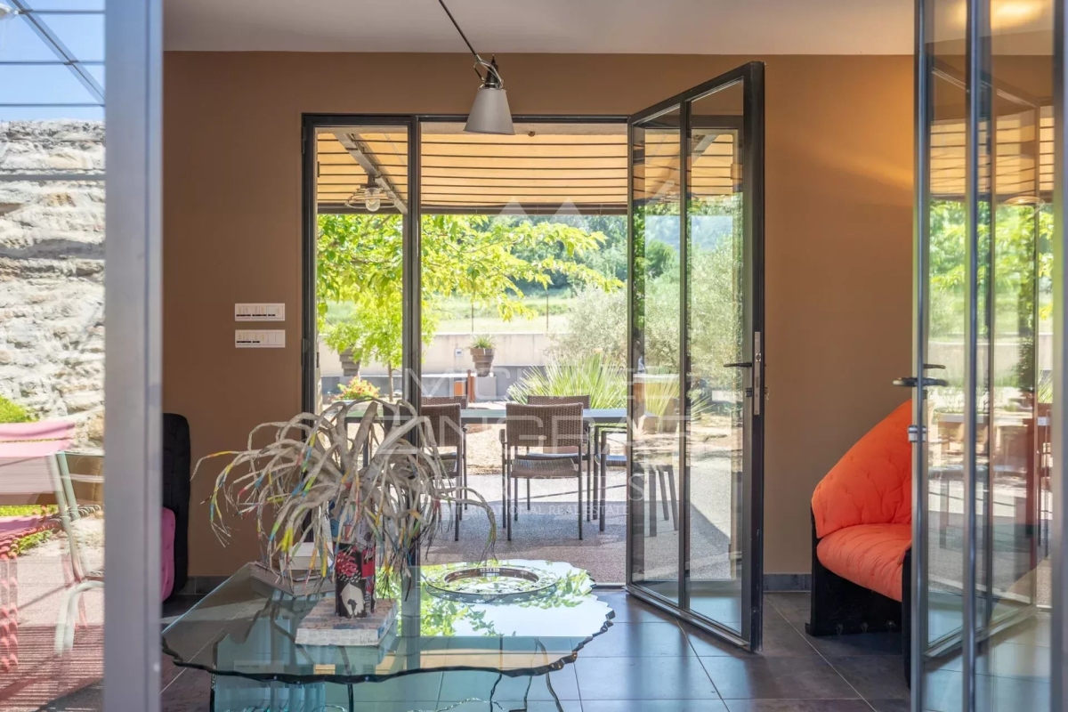 Maison de luxe à vendre à Oppède, 995 000 €, Photo 2